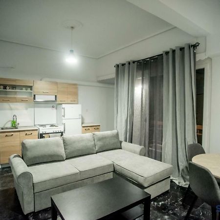 Explore Greece From Bright City Centre Apartment Chalkida Bagian luar foto