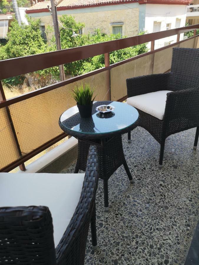 Explore Greece From Bright City Centre Apartment Chalkida Bagian luar foto